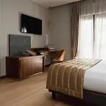 圣茂利裘丝酒店