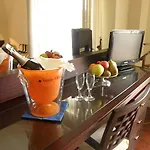 圣茂利裘丝酒店 酒店